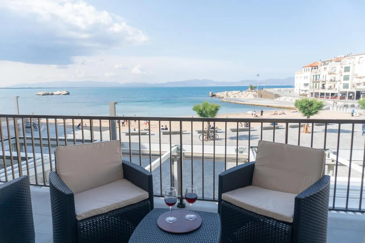 Apartamento En Primera Linea De Mar En La Escala L' Escala