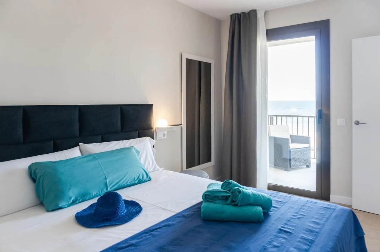 Apartamento En Primera Linea De Mar En La Escala L' Escala 아파트