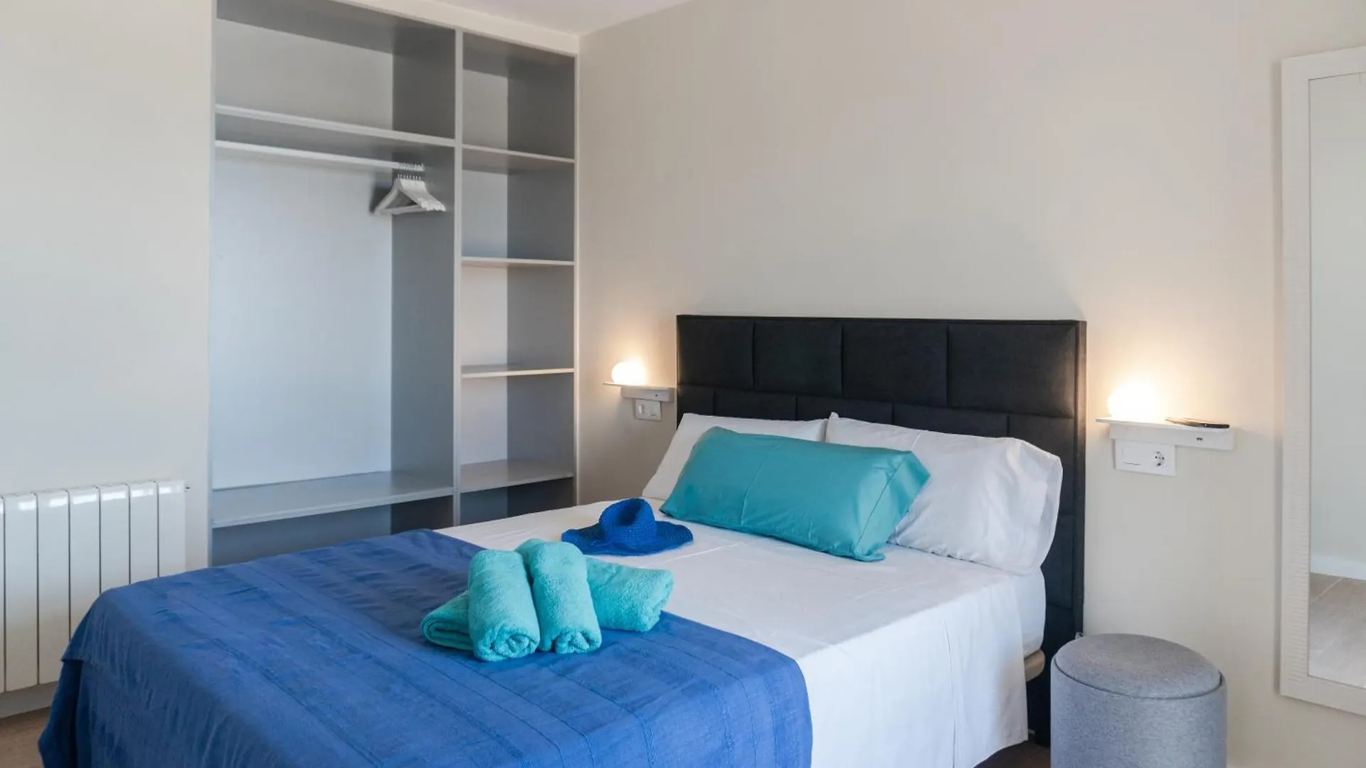아파트 Apartamento En Primera Linea De Mar En La Escala L' Escala